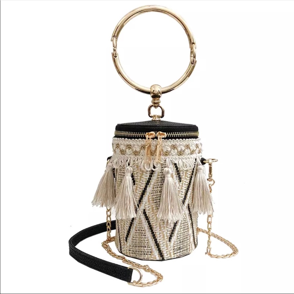 5⭐️ NEW Boho Straw Tassel Shoulder Clutch Bag - Picture 2 of 7